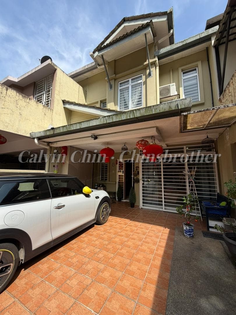2 Storey Terrace, Sierra Ukay